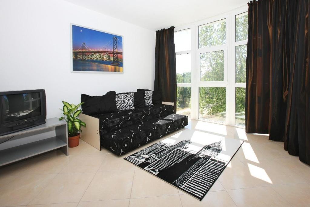 Sofia Apartments In Sunny Residence Slăntjev Brjag Rum bild